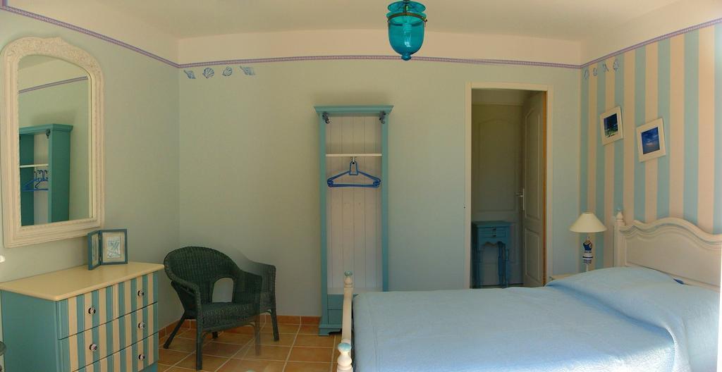 Mas De Courreges Hotel Saint-Hippolyte-du-Fort Værelse billede