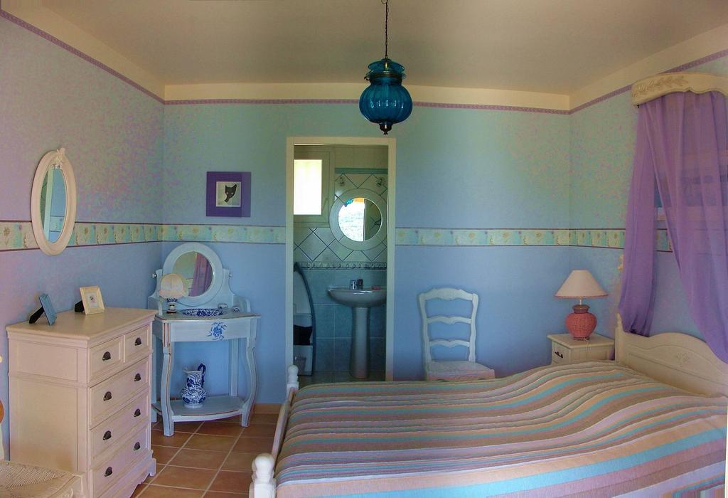Mas De Courreges Hotel Saint-Hippolyte-du-Fort Værelse billede