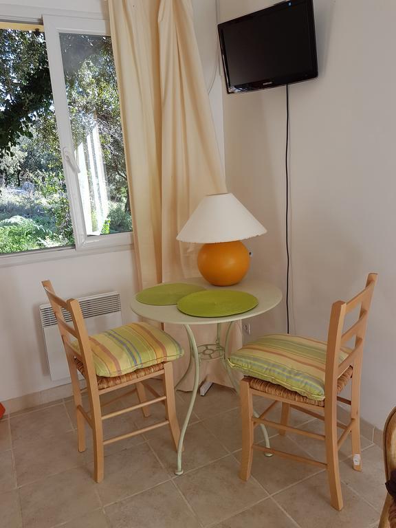 Mas De Courreges Hotel Saint-Hippolyte-du-Fort Eksteriør billede